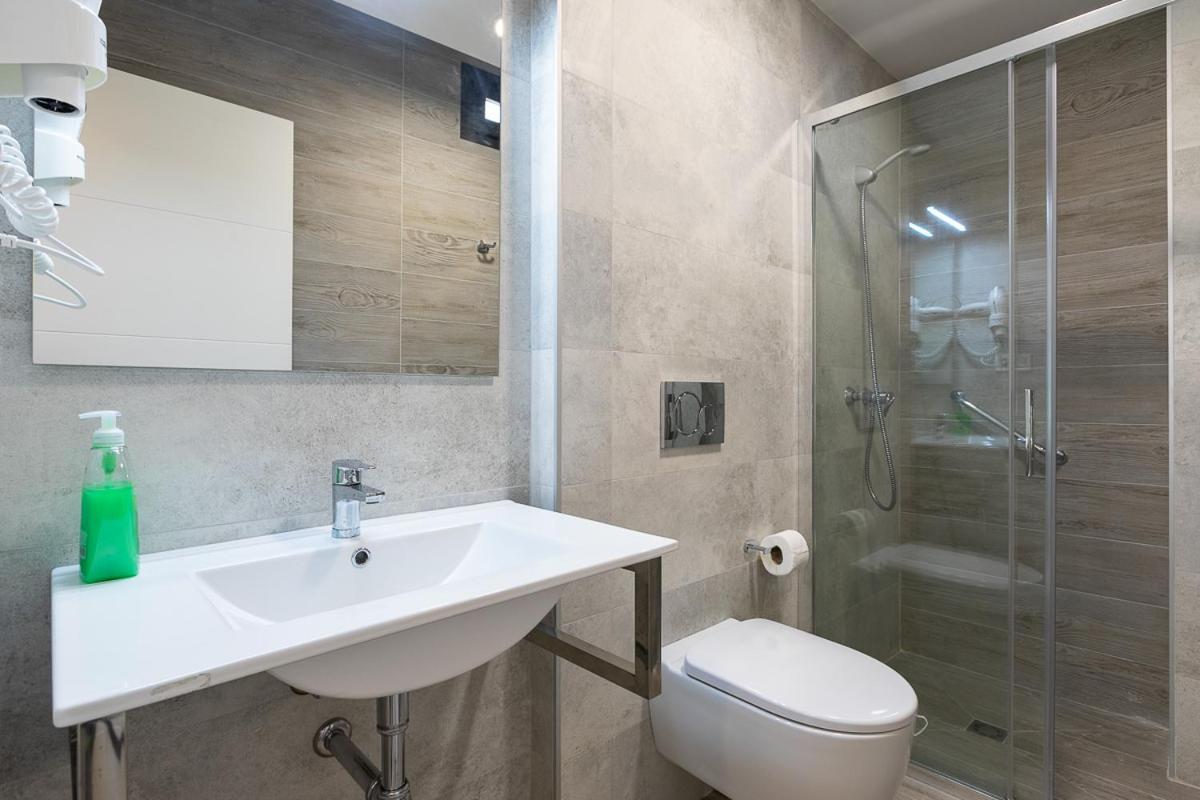 Apartamentos Guerrero 3 Torre Del Mar Eksteriør billede