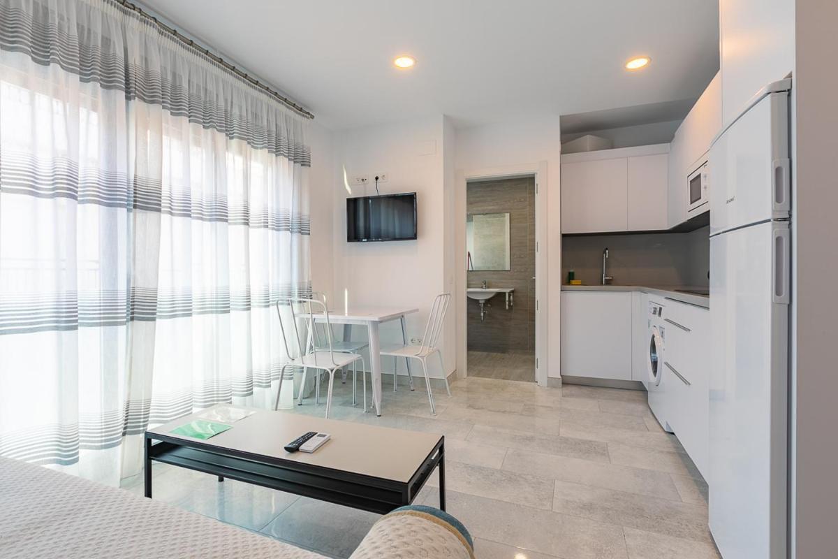 Apartamentos Guerrero 3 Torre Del Mar Eksteriør billede