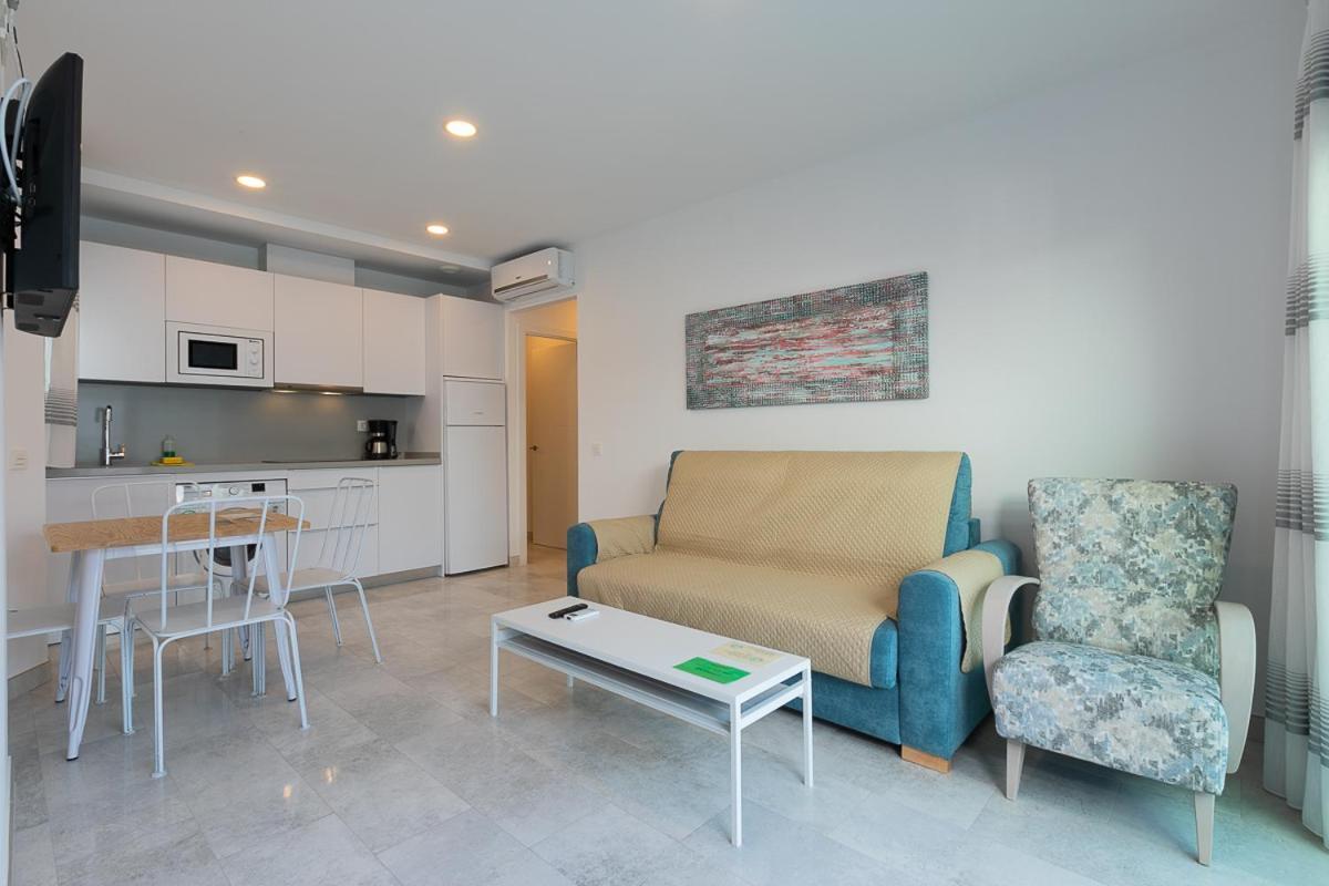 Apartamentos Guerrero 3 Torre Del Mar Eksteriør billede