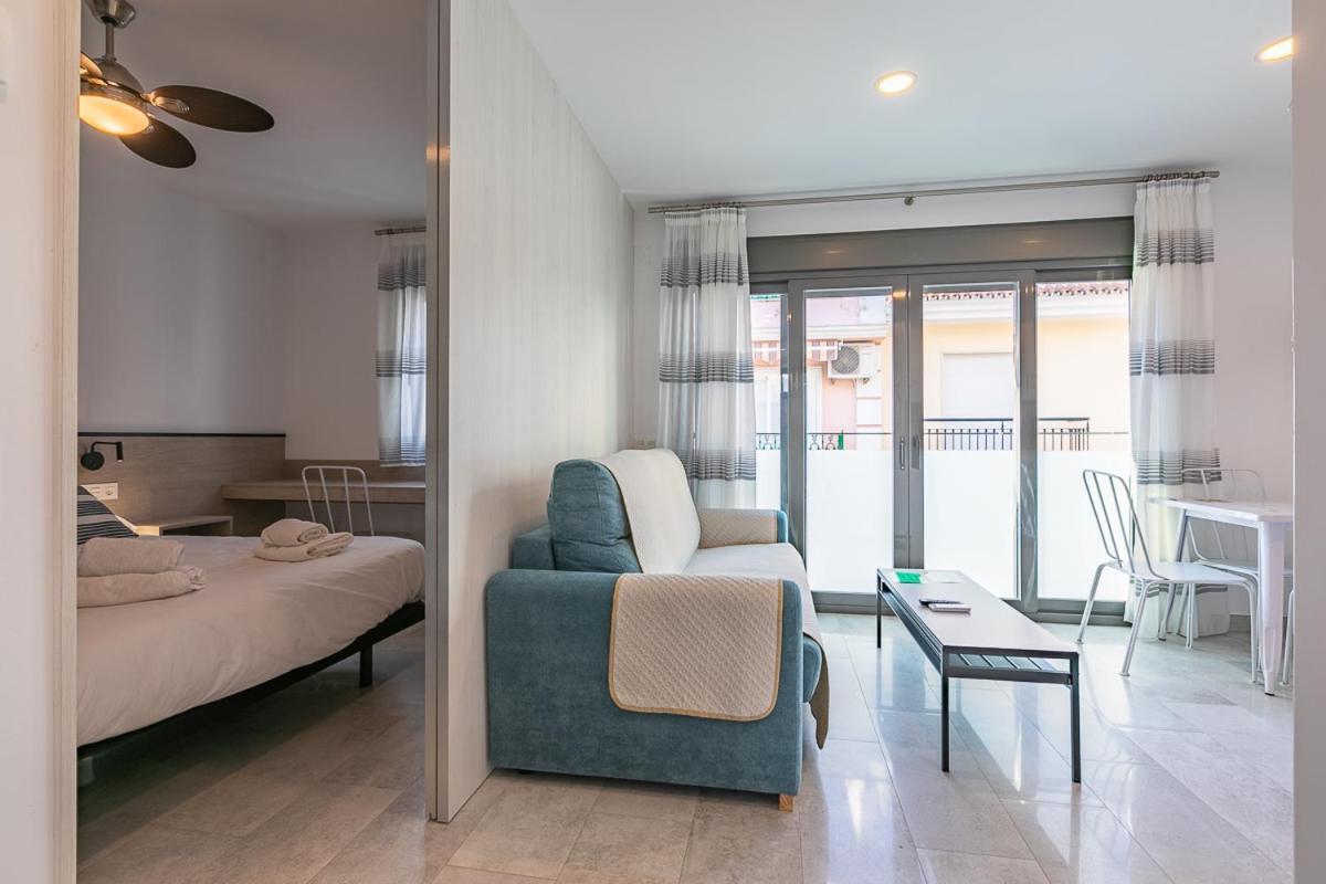 Apartamentos Guerrero 3 Torre Del Mar Eksteriør billede